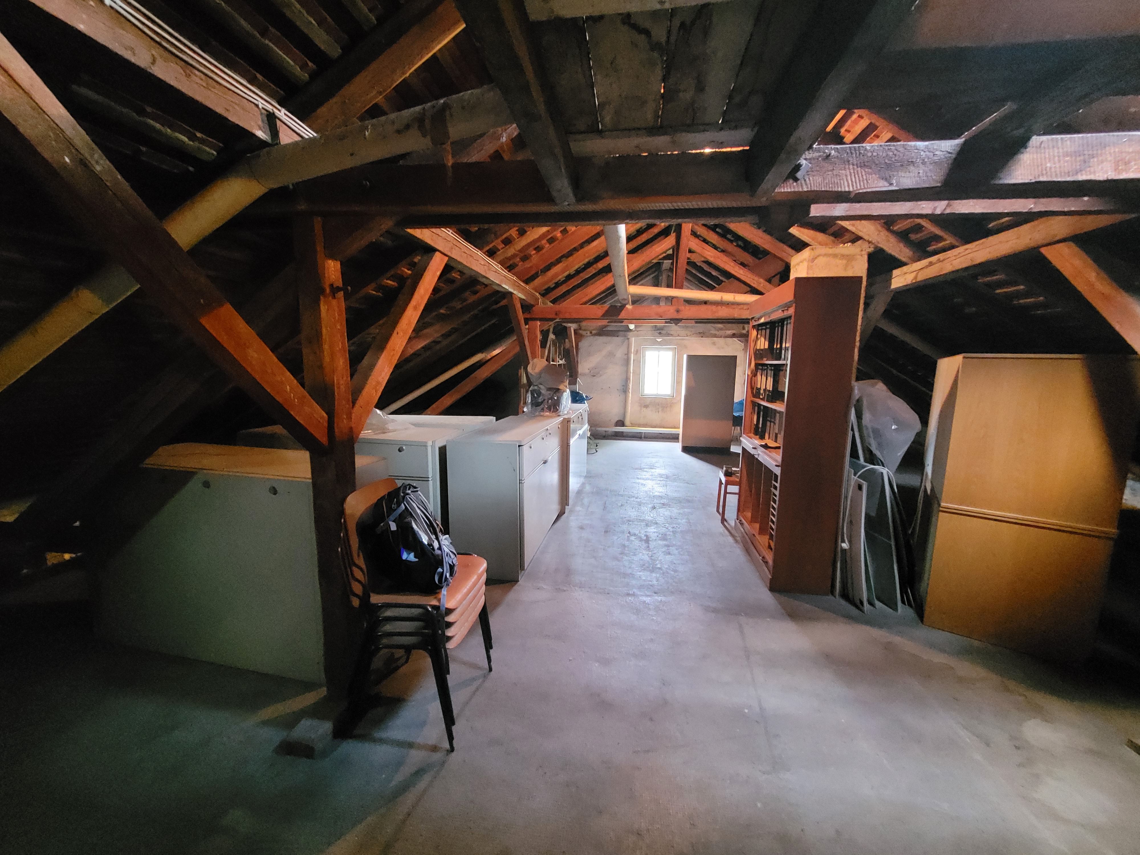 Data research attic room